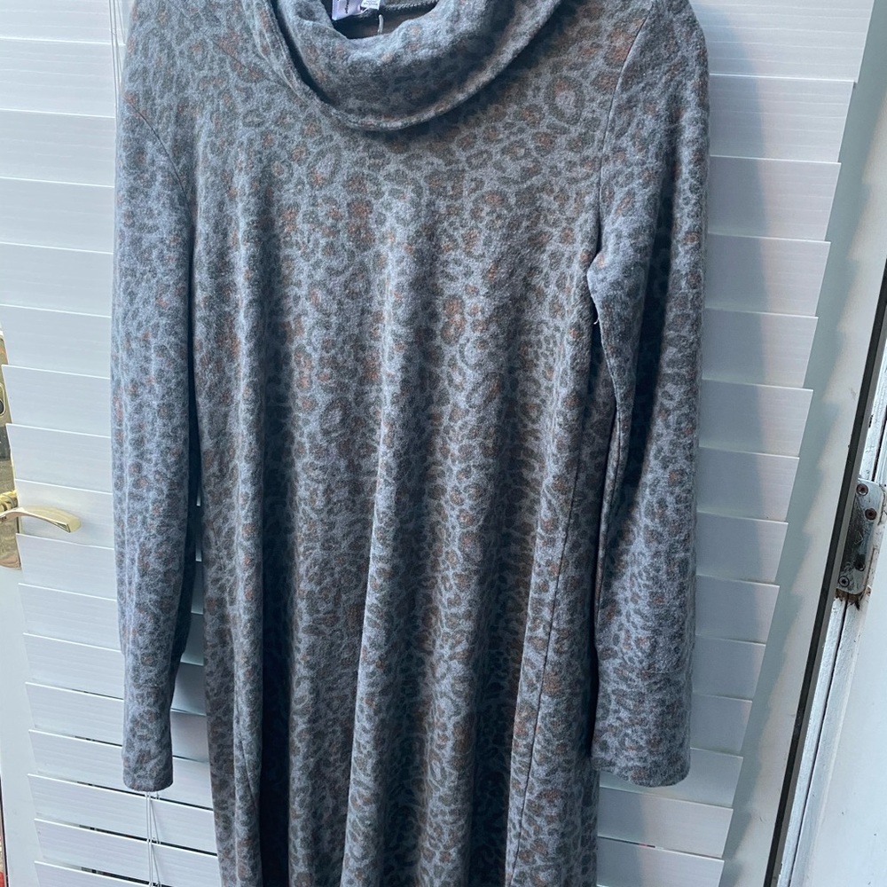 Loose neck dress